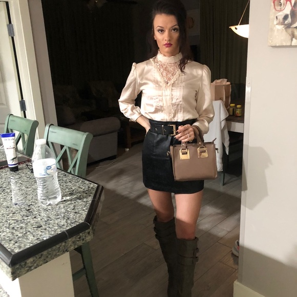 Meet your Posher, Katrina - Picture 3 of 5